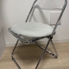 パイプ椅子