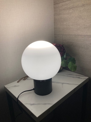 美品　テーブルライト　間接照明　リュネット　1灯　モダン　黒　おしゃれ