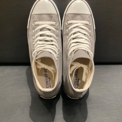 新古 🤨？ converse . グレー ハイカット！ 👟 スニーカー ，の画像