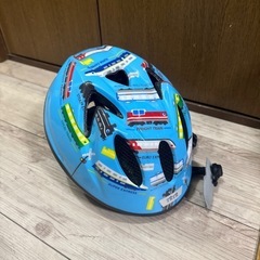 送料無料！子供用ヘルメット TETE スプラッシュハート Sサイ...