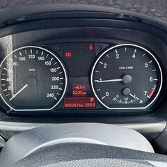 BMW118i　赤系の画像