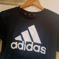 美品160㌢　 adidasTシャツ*の画像