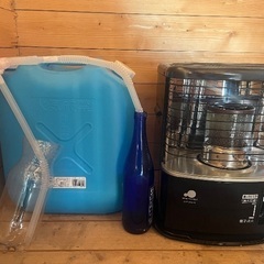 石油ストーブとオイルタンク18l、灯油ポンプ