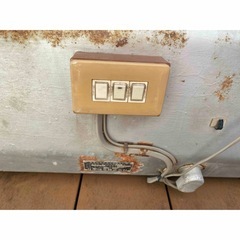 【ジャンク】車両用 信号器 【大型 信号灯機 実機 レトロ 信号機 本物】の画像