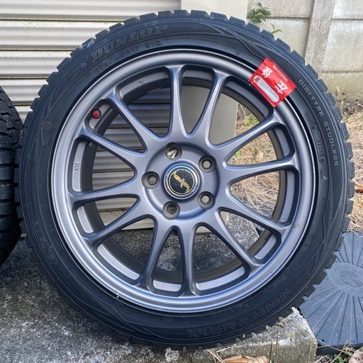 スタッドレス、ホイール、チェーンのセット。
