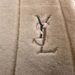 YVESSAINTLAURENT イヴ・サンローラン　敷毛布の画像