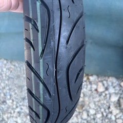 バイク用タイヤ新品の画像
