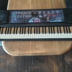 CASIO　カシオ　電子キーボード