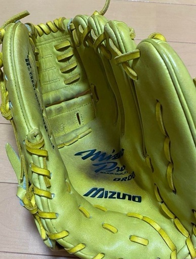 美品　野球　ミズノ MIZUNO ミズノプロ 硬式 投手　オーダーグローブ 刺繍