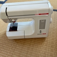 決まりました。再出品、トヨタミシン、稼働品