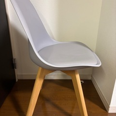 ダイニングチェアの画像