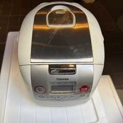 TOSHIBA白色炊飯器