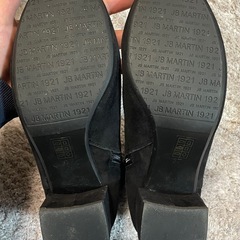JB MARTIN ブラック スエード ショートブーツの画像