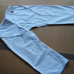 空手道着　上帯無し　サイズ４の画像