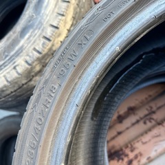 235/40R18 1本
