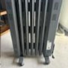 【2021年モデル　使用回数数回の美品オイルヒーター】の画像