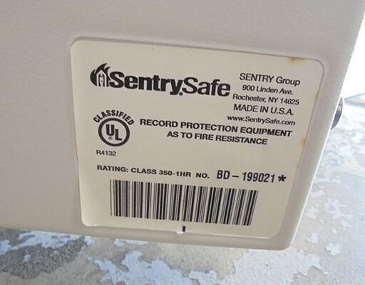 セントリー 家庭用 小型耐火金庫 テンキー式 SentrySafe 札幌市 白石店