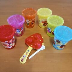 まとめて☆アンパンマン　食器　コップ　プレート　皿　重　フォーク　スプーン　おにぎりメーカー　色々の画像