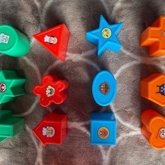 アンパンマン型はめおもちゃの画像