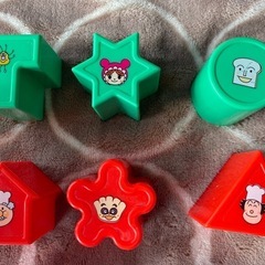 アンパンマン型はめおもちゃの画像