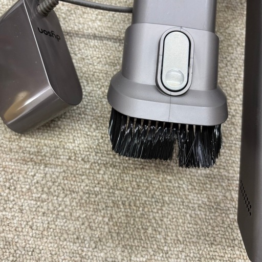 【店頭引き取り限定】DYSON V8 コードレスクリーナー SV25 RD2