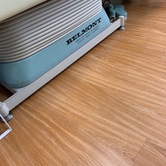 タカラベルモント　電動　施術台　中古の画像