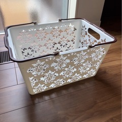 買い物カゴの画像