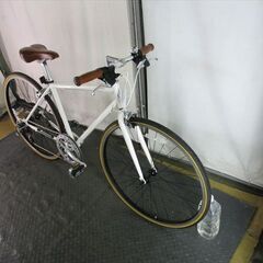 E55　★　16800円★整備済み スポーツ中古自転車 バックパッカー　ホワイト　美品【クロスバイク】の画像