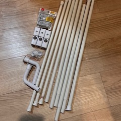 ダイソー　立てかけハンガーラック1300円分の画像