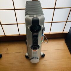 暖房器具　デロンギ オイルヒーター HJ0812 