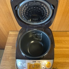 ZOJIRUSHI 象印 IH炊飯ジャー [3合]の画像