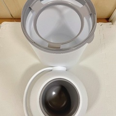 【未使用】美品 ピジョン おむつ用ごみ箱 オムツ処理器　Suteru　育児用品　介護用品の画像