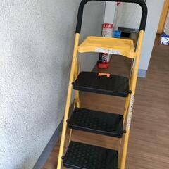 トレー付脚立
