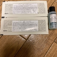 オイコンディショナー、シャンプー、CHANELリムーバの画像