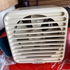 東芝TOSHIBAエアクリーナーDC-100
