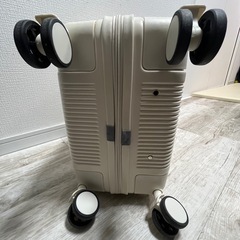 ほぼ未使用/訳あり/Sサイズ/41Lスーツケースキャリーケース機内持ち込みキャリーバッグ軽量の画像