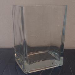 IKEA　ガラス製　フラワーベース