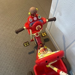 アンパンマン三輪車の画像