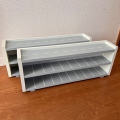 取引中 トミカ　収納棚