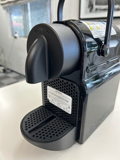 ネスプレッソ　コーヒーメーカー