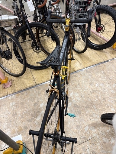 FUJI バラクーダ ロードバイク 黒×金 マウンテンバイク 自転車