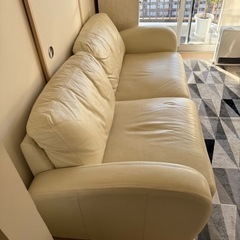 大塚家具 天然本革 3人掛けソファの画像