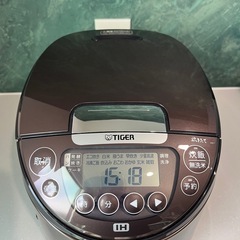 TIGERタイガーIHジャー炊飯器5.5合JPW-C100 の画像