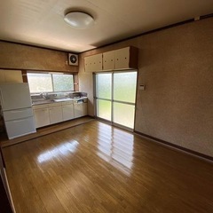 香取市🉐ガレージ戸建て🏠駐車場3台🚘敷金礼金ゼロ🉐1ヶ月フリーレント付き🔥 − 千葉県