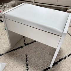 鏡付きドレッサーの画像