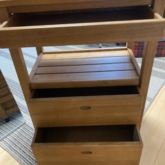 木製電話台の画像