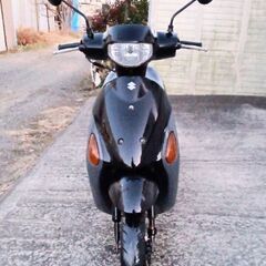 非常に良いエンジン。スズキ レッツ 4。バッテリーは新品です。 ...