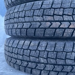 バリ溝 DUNLOP WINTER MAXX WM02 ダンロップ ウィンターマックス ダブルエムゼロツー 145/80R13 75Q スタッドレスタイヤ 4本SET の画像