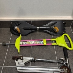 子供のおもちゃまとめて3点の画像