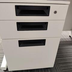 ※値下げ中　使い勝手の良いオフィスデスクと袖机のセットです！の画像